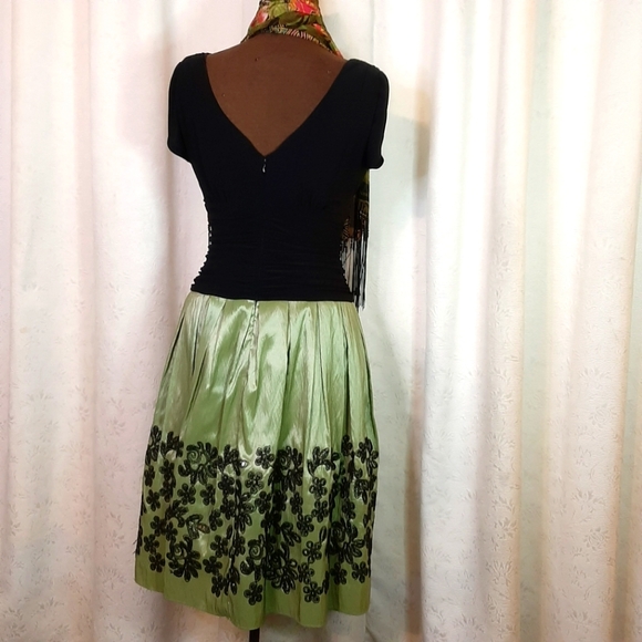 Midi short-sleeved formal dress - Picture 2 of 5